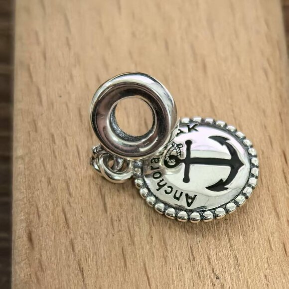 Pandora Anchorage AK Exclusive Charm Pendant, S925 Silver Bracelets - Picture 3 of 4